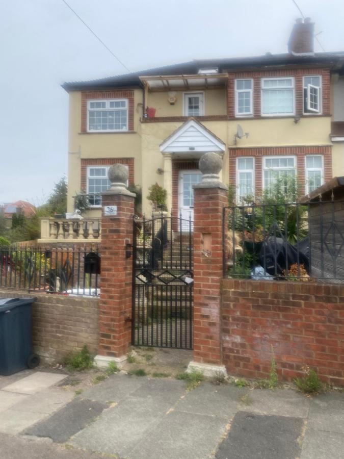 Big Home In London, Forest Hill Екстер'єр фото
