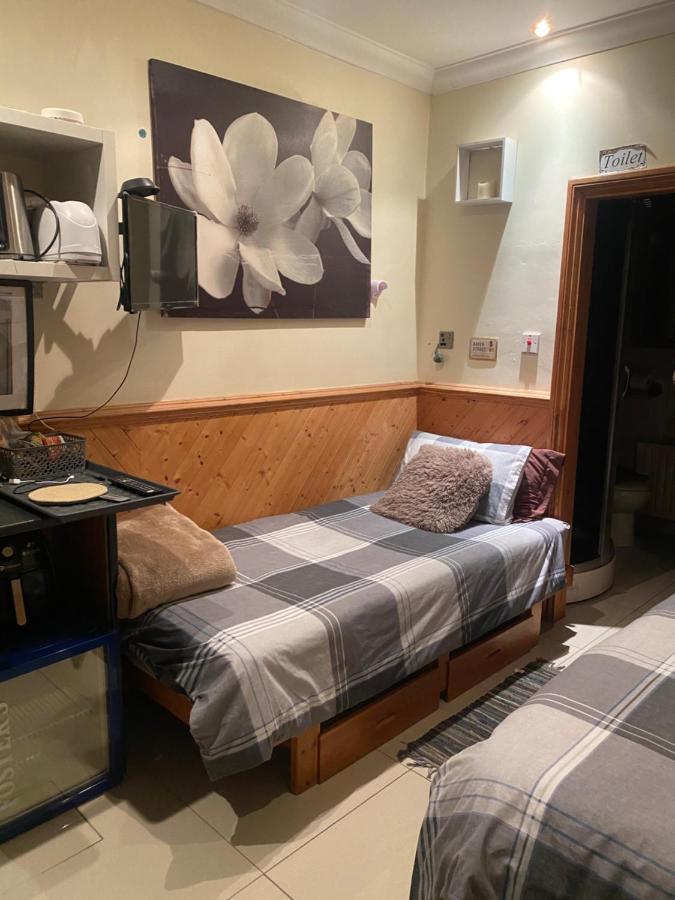 Big Home In London, Forest Hill Екстер'єр фото